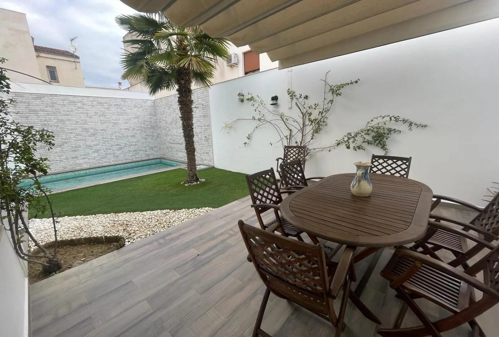 Donde Habita El Olvido Villa Baeza Spain